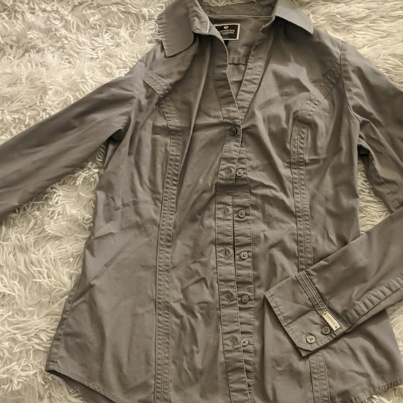 Very flattering Express essential shirt - Picture 1 of 3